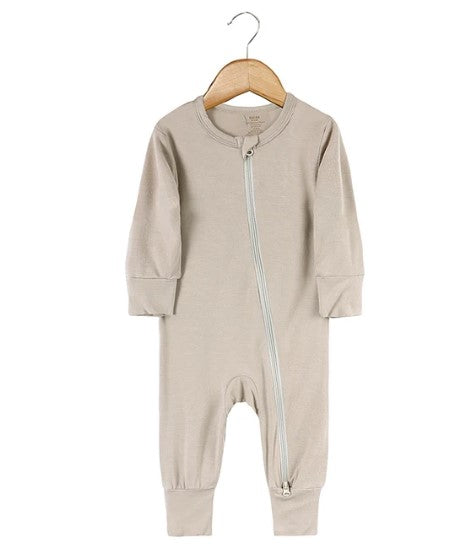 bamboo zip-up onesie - oat